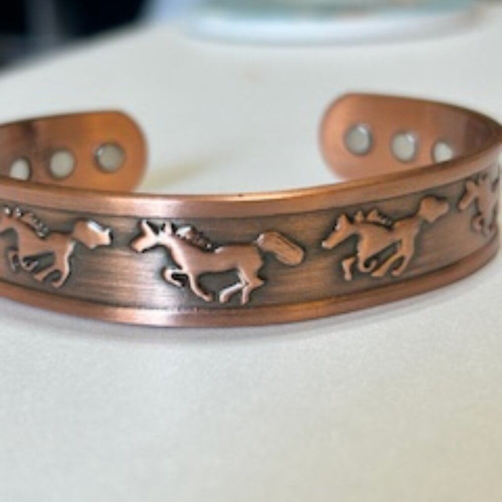 Pure Copper and Magnet Horse Bangle Bracelet NEW